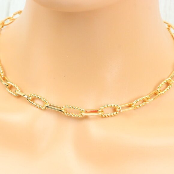 "Minimalist & Elegant Necklace Chain – Perfect for Women & Girls | UNVRC1585 - Picture 2 of 10